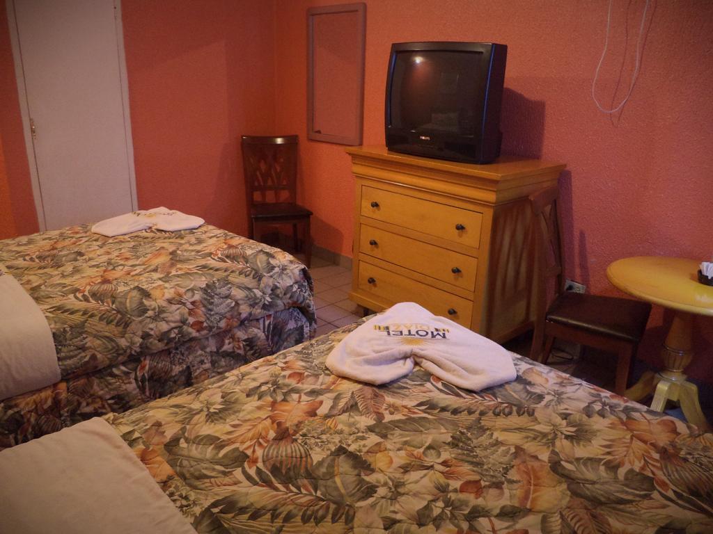 Hotel Diaz Tijuana Room photo