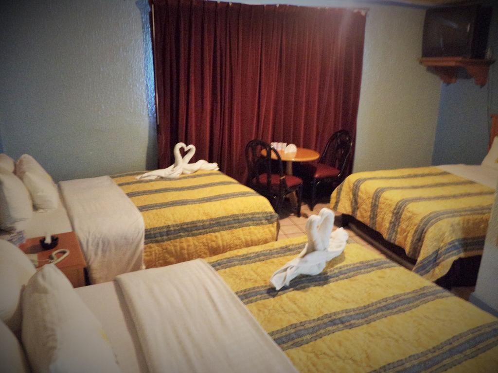 Hotel Diaz Tijuana Room photo